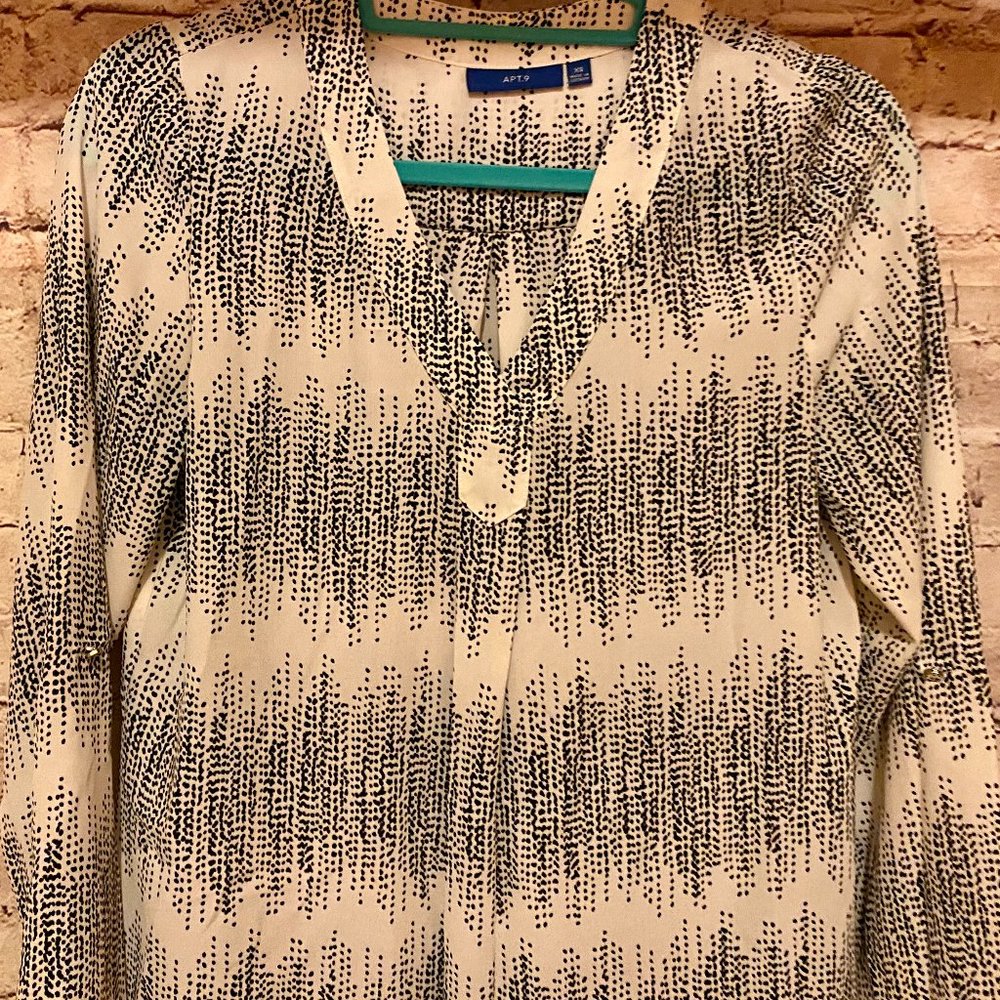 WOMEN'S BLOUSE APT.9 WHITE BLACK LONG SLEEVE XS